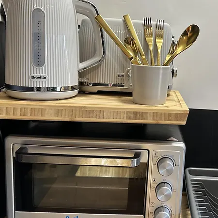 Apartmán Mini With Private Patio And Free Parking Bristol